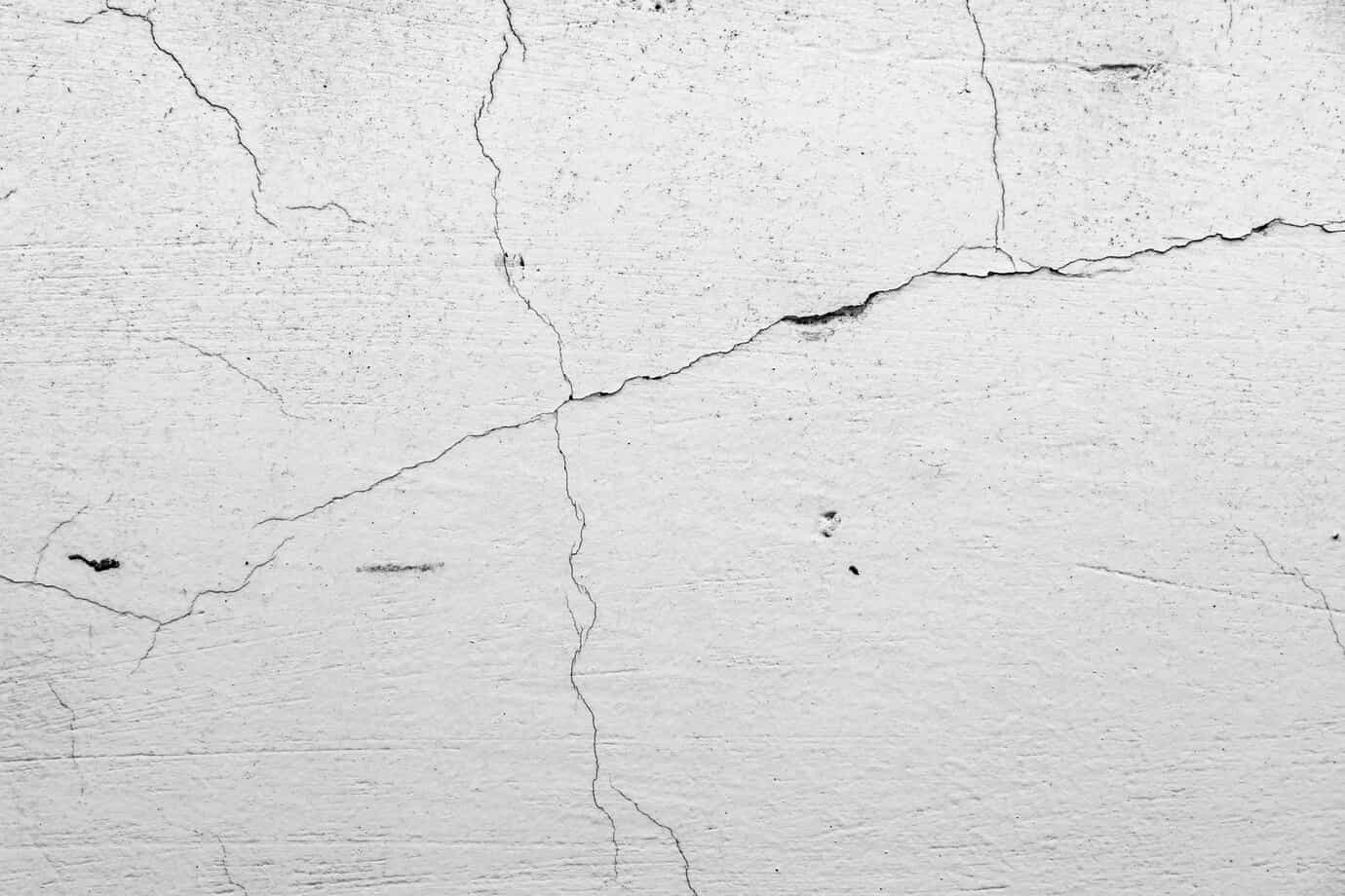 How to Fix Vertical Cracks in Drywall Like a Pro